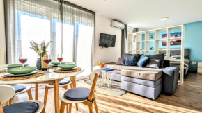 Blue Lagoon 150m-2 minuta hoda od centra, mogucnost za parking-apartmani-nsmilos